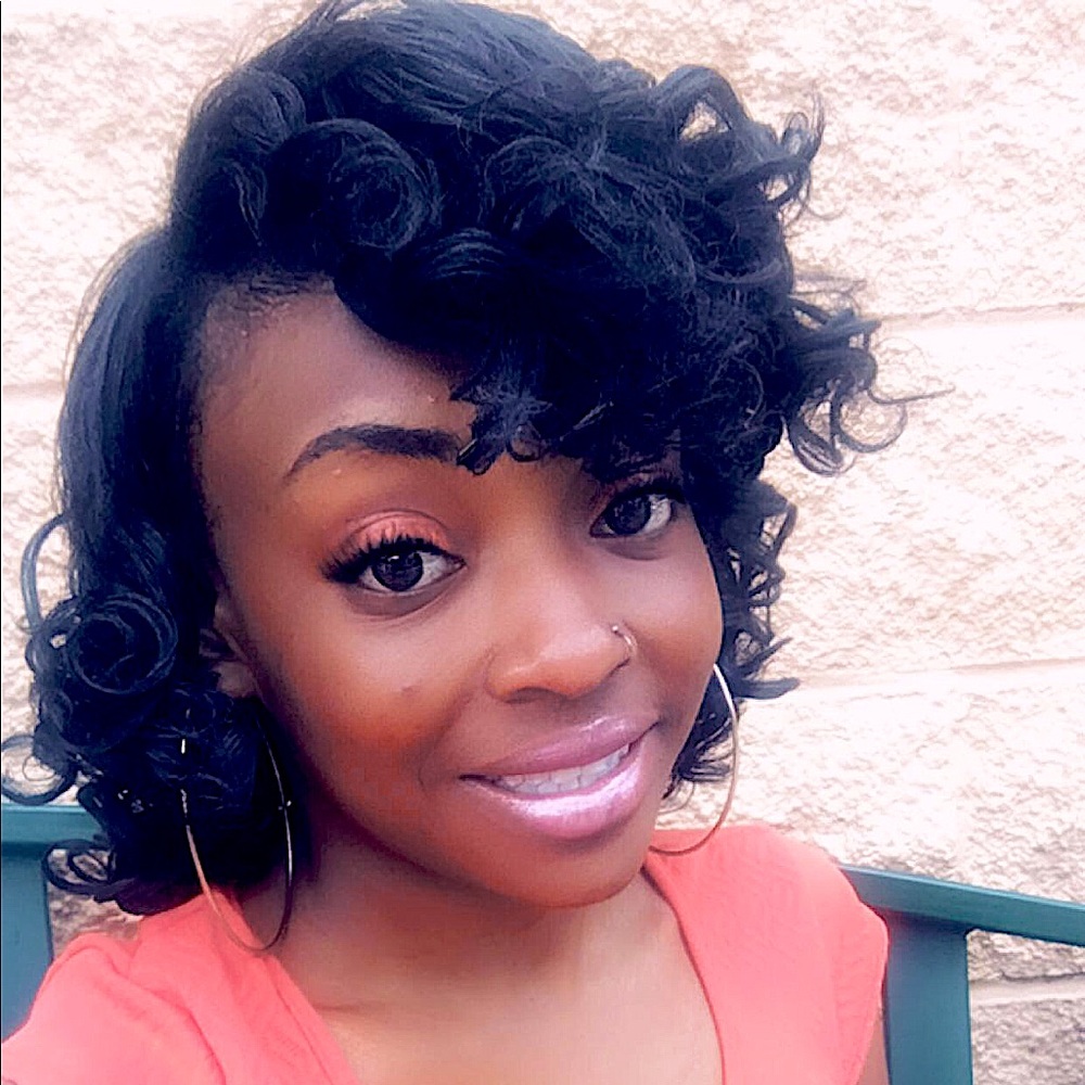 Meet your Posher, Brittney